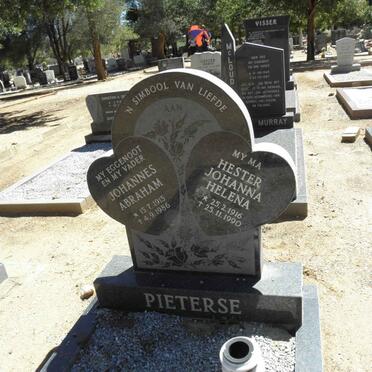 PIETERSE Johannes Abraham 1915-1986 &amp; Hester Johanna Helena 1916-1990