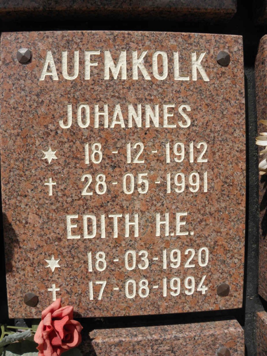 AUFMKOLK Johannes 1912-1991 &amp; Edith H.E. 1920-1994