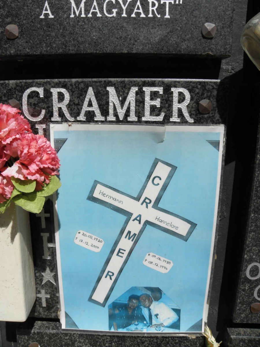 CRAMER Hermann 1920-2004 &amp; Hannelore 1935-1994