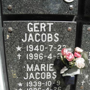 J - Vanne :: Surnames - J