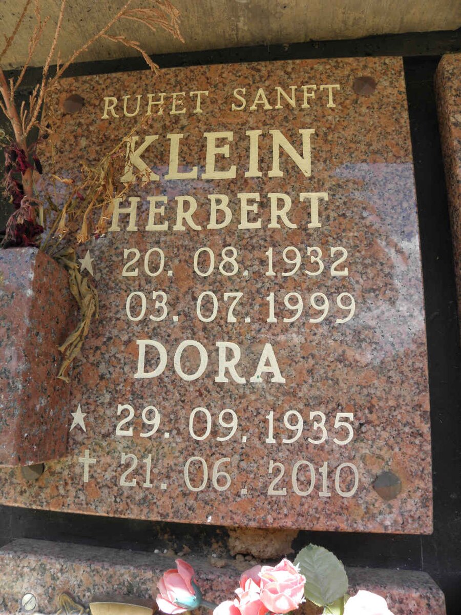 KLEIN Herbert 1932-1999 &amp; Dora 1935-2010