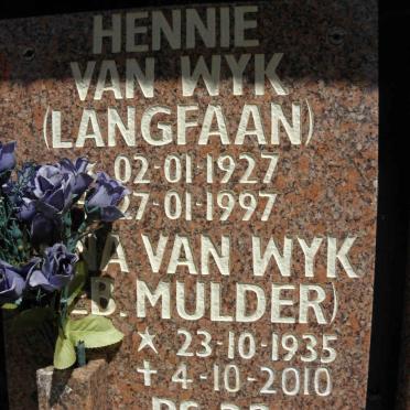 WYK Hennie, van 1927-1997 &amp; ?na MULDER 1935-2010