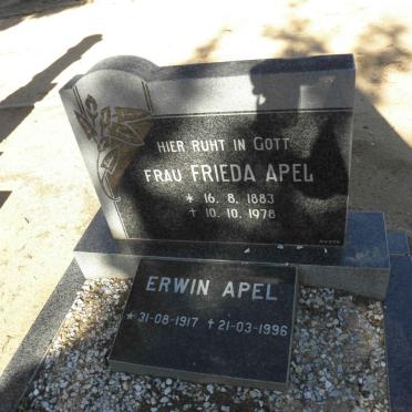APEL Erwin 1917-1996 :: APEL Frieda 1883-1978