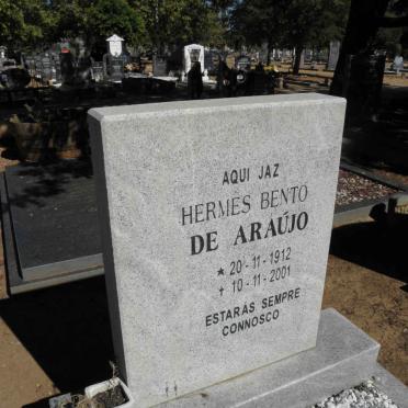 ARAÚJO Hermes Bento, de 1912-2001