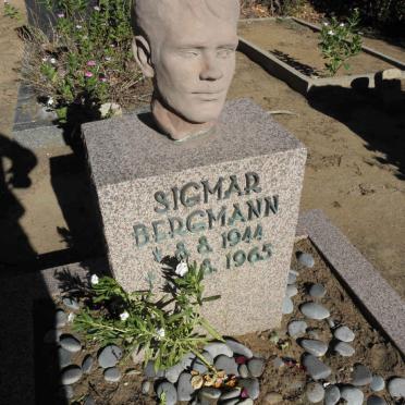 BERGMANN Sigmar 1944-1965