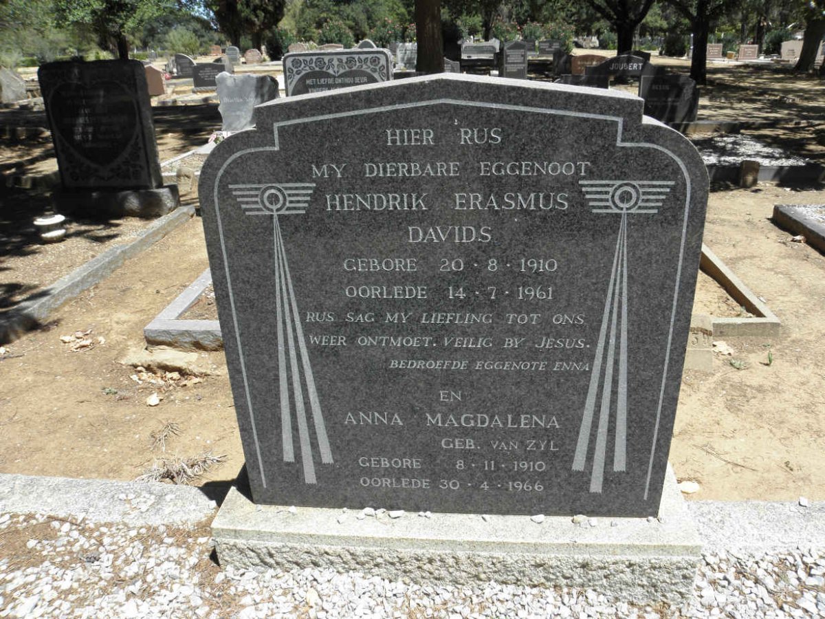 DAVIDS Hendrik Erasmus 1910-1961 &amp; Anna Magdalena VAN ZYL 1910-1966