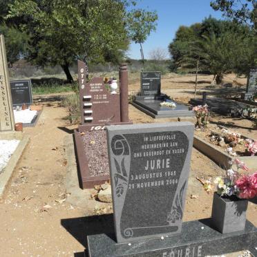 FOURIE Jurie 1945-2004