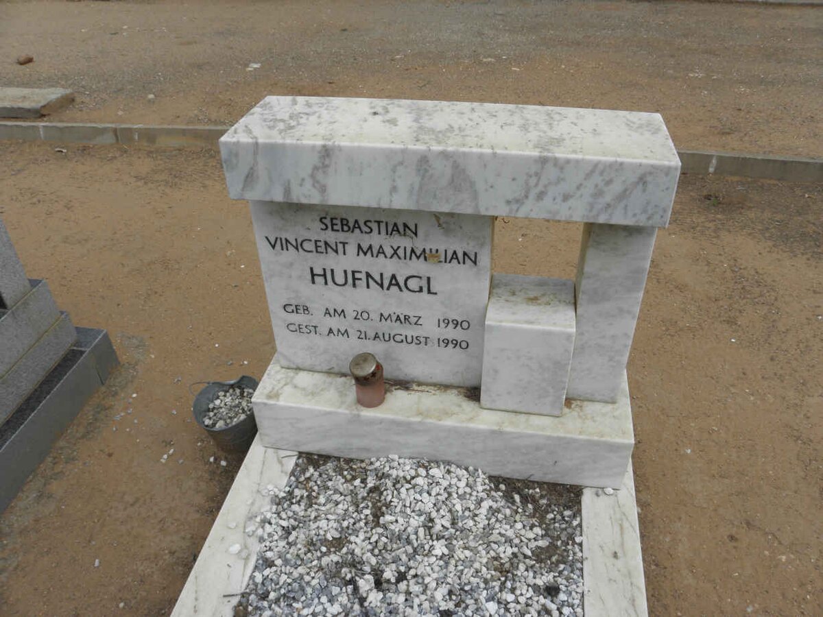 HUFNAGL Sebastian Vincent Maximilian 1990-1990