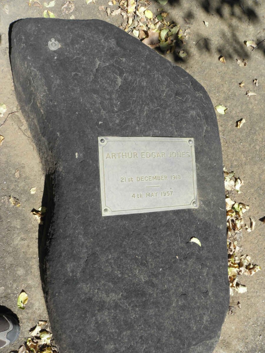 JONES Arthur Edgar 1918-1957