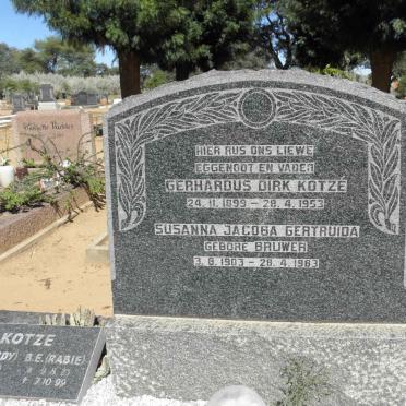 KOTZE Gerhardus Dirk 1899-1953 & Susanna Jacoba Gertruida BRUWER 1903-1983