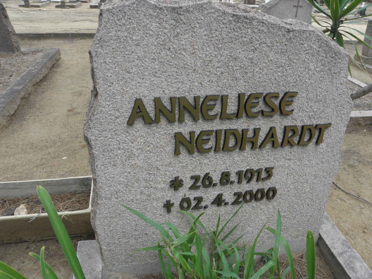 NEIDHARDT Anneliese 1913-2000