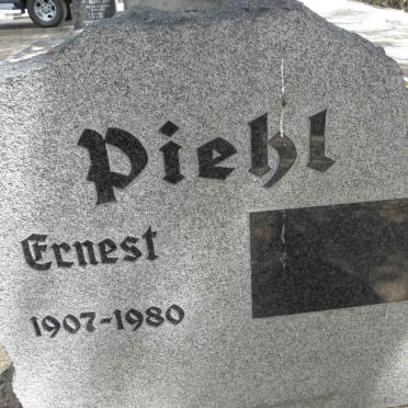 PIEHL Ernest 1907-1980
