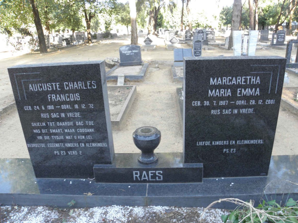 RAES Auguste Charles Francois 1910-1972 &amp; Margaretha Maria Emma 1907-2001