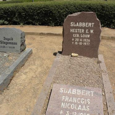 SLABBERT Francois Nicolaas 1909-1991 :: SLABBERT Hester E.W. nee LOUW 1926-1977