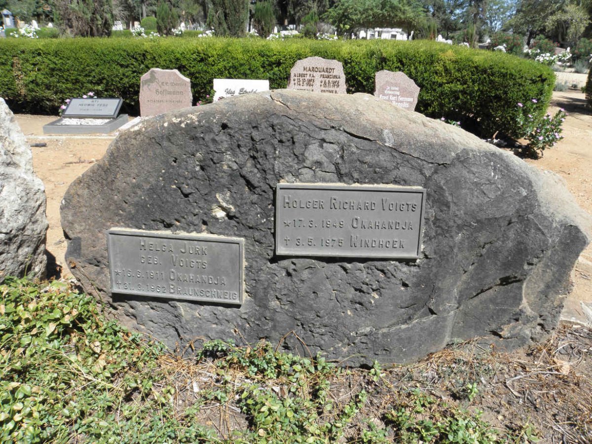 VOIGTS Holger Richard 1949-1975 :: JURK Helga nee VOIGTS 1911-1962