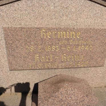 ? LA?ER Hermine nee GABELMANN 1883-1940 :: ? Karl-Heinz 1916-1935 :: LA?ER Wilhelm 1880-1954 :: LA?ER Carola 1909-1992 :: LA?ER