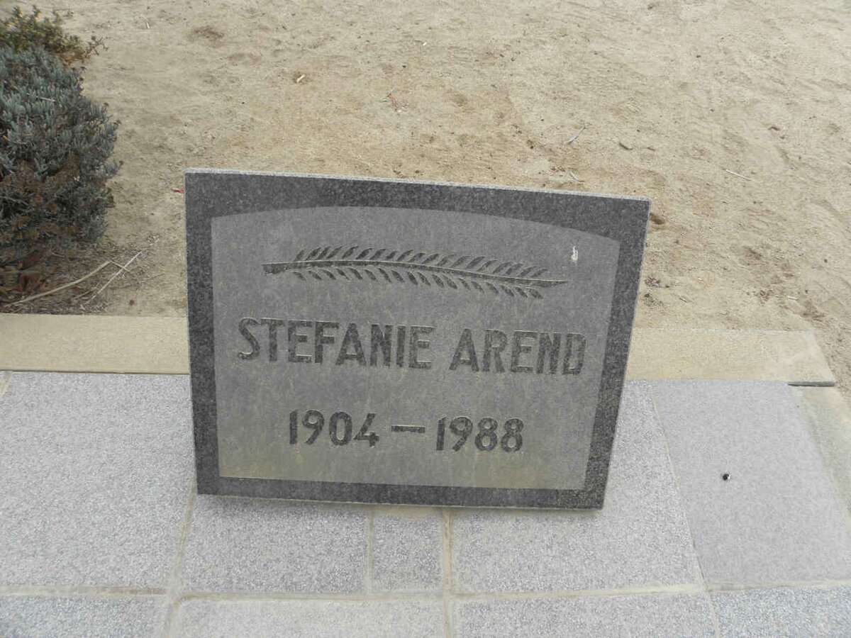 AREND Stefanie 1904-1988