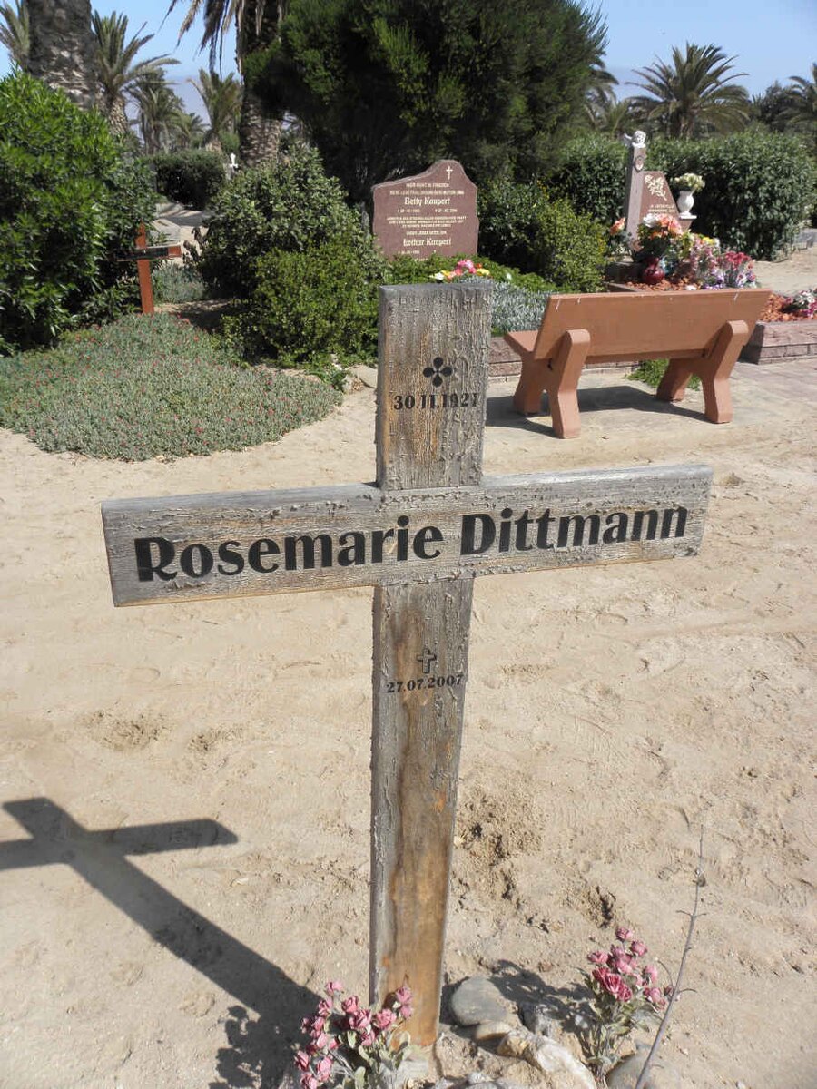 DITTMANN Rosemarie 1923-2007