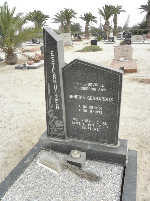 ESTERHUIZEN Hendrik Gerhardus 1951-1992