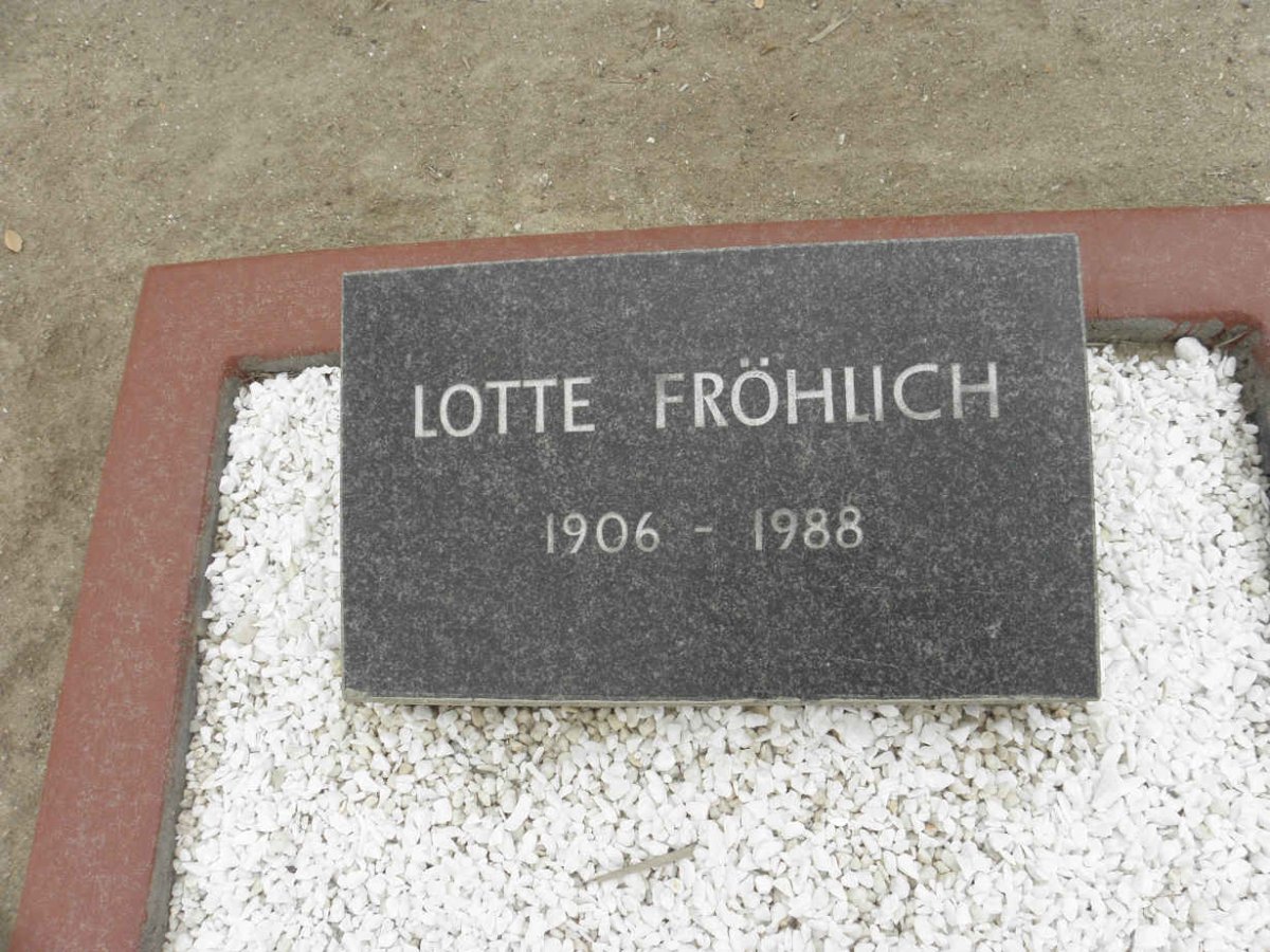 FRÖHLICH Lotte 1906-1988