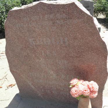 KROGH Lex 1928-2001 &amp; Hilth?a Eli? MARGGRA? 1938-2002