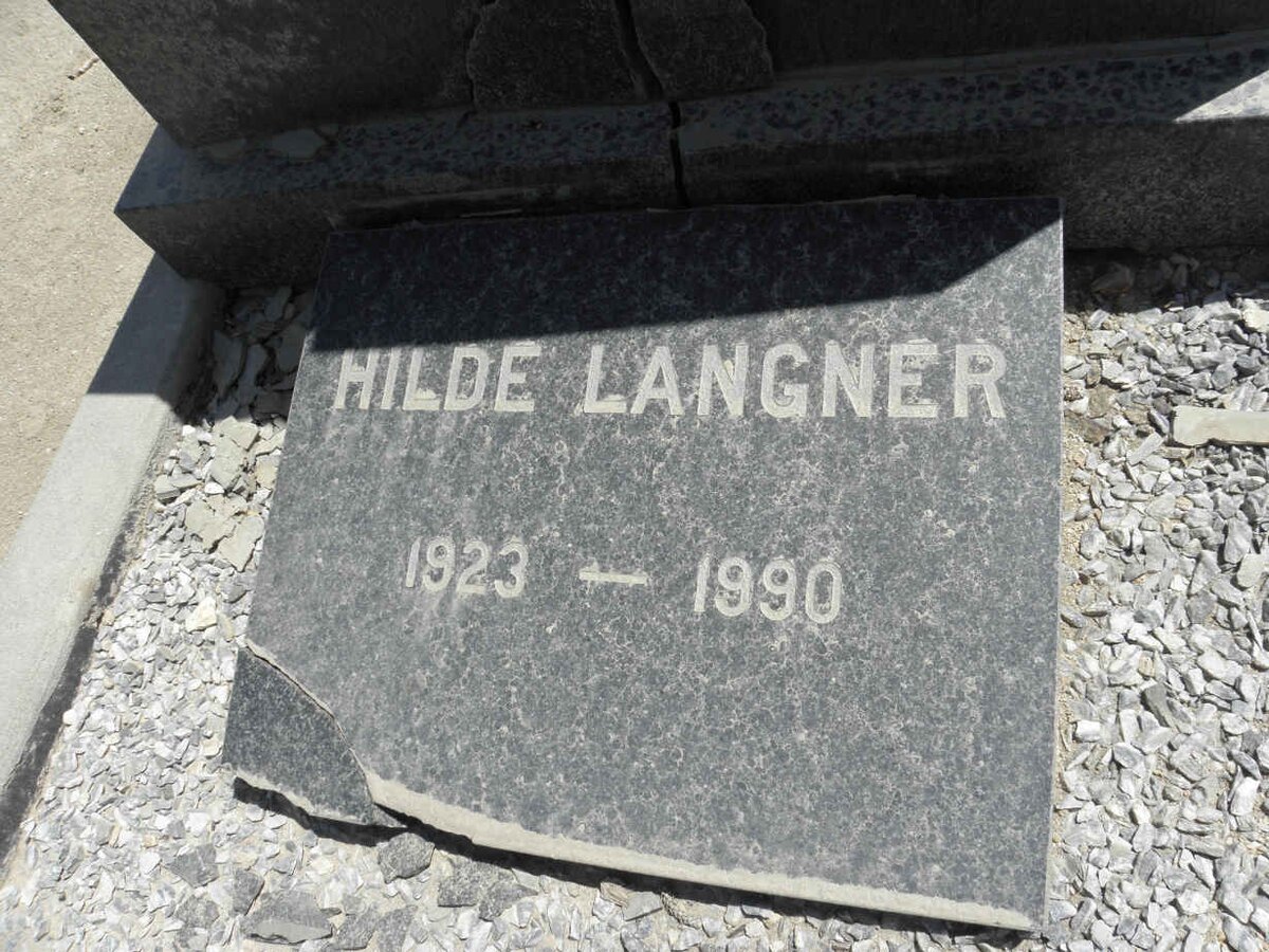 LANGNER Hilde 1923-1990
