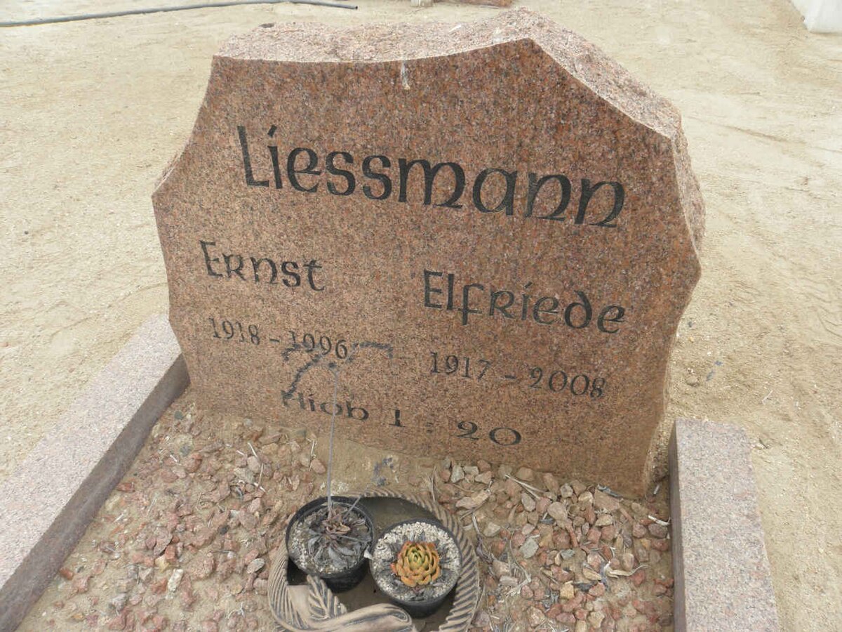 LIESMANN Ernst 1918-1996 &amp; Elfriede 1917-2008