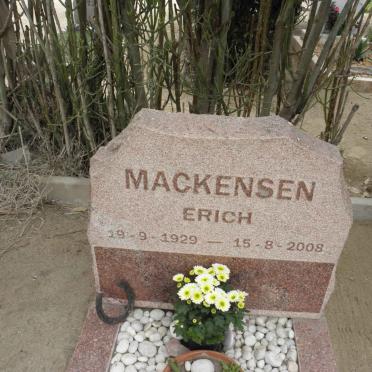 MACKENSEN Erich 1929-2008
