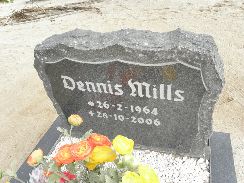 MILLS Dennis 1964-2006