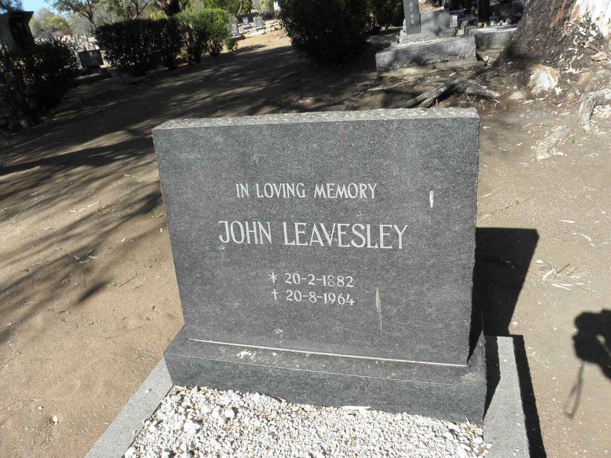 LEAVESLEY John 1882-1964