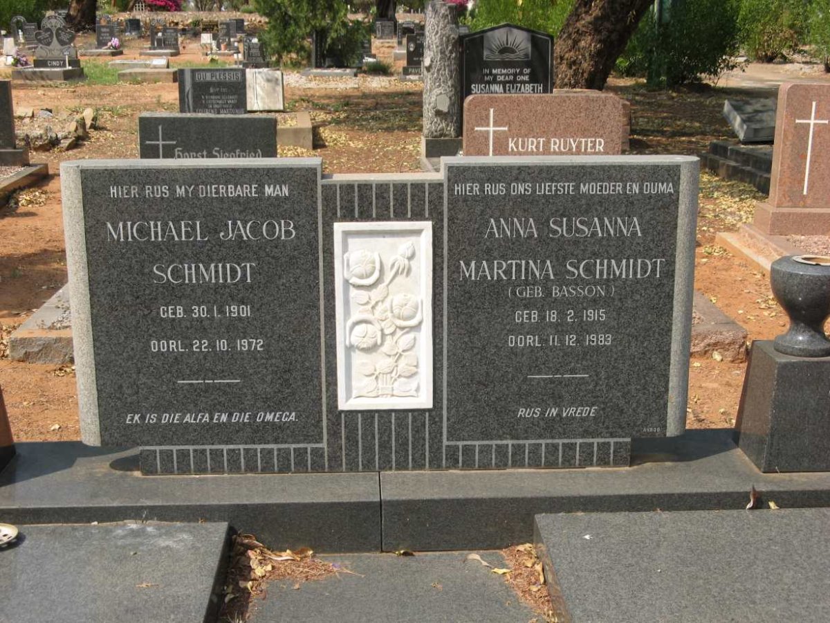 SCHMIDT Michael Jacob 1901-1972 &amp; Anna Susanna Martina BASSON 1915-1983