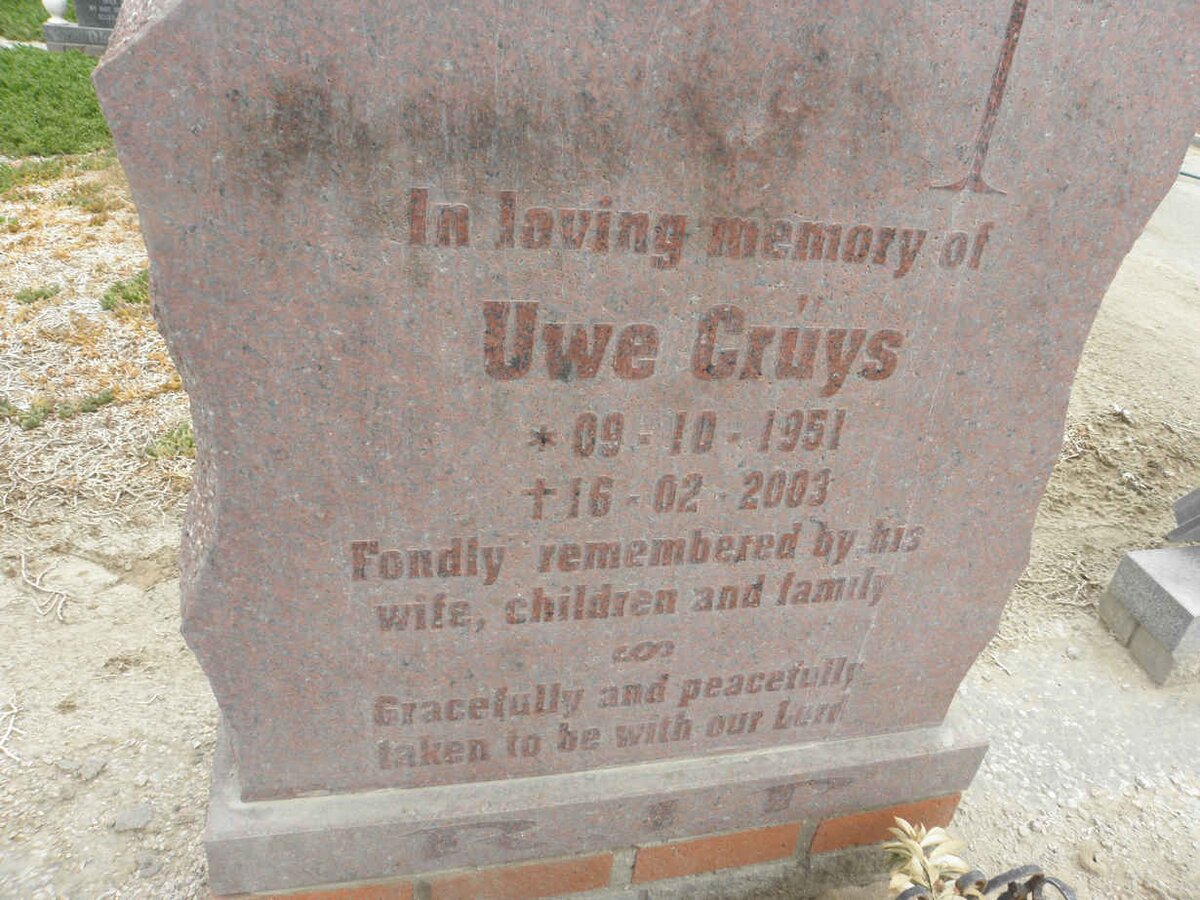 CRŰYS Uwe 1951-2003