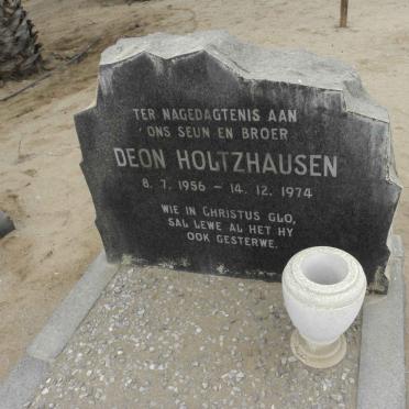 HOLTZHAUSEN Deon 1956-1974