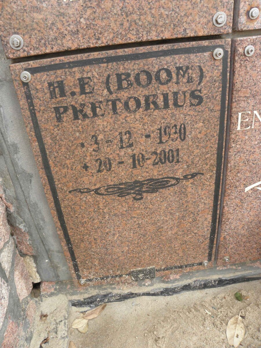 PRETORIUS H.E. 1930-2001