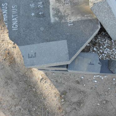 CRONJE Stephanus Ignatius 1974-1977