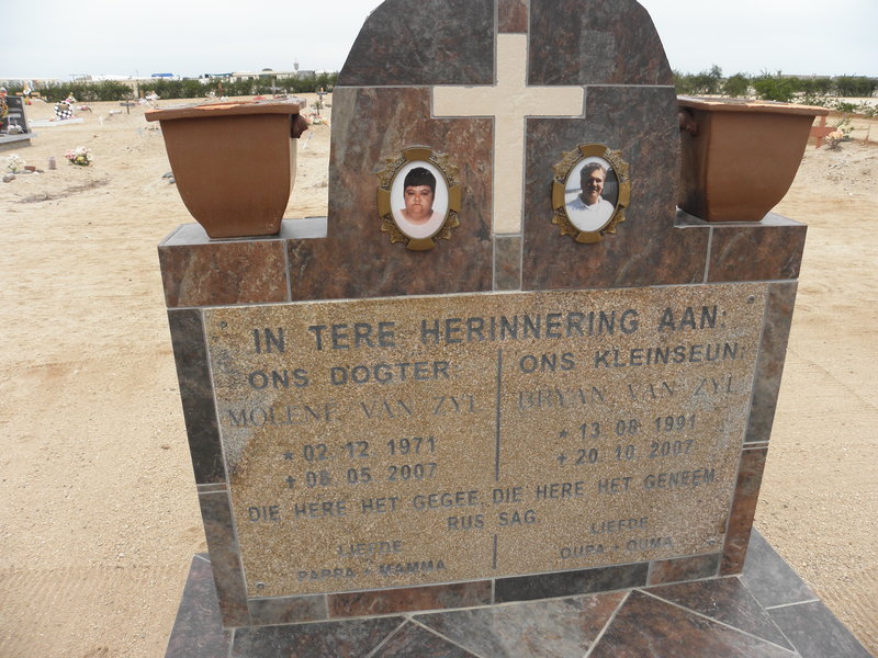 ZYL Molene, van 1971-2007 :: VAN ZYL Bryan 1991-2007