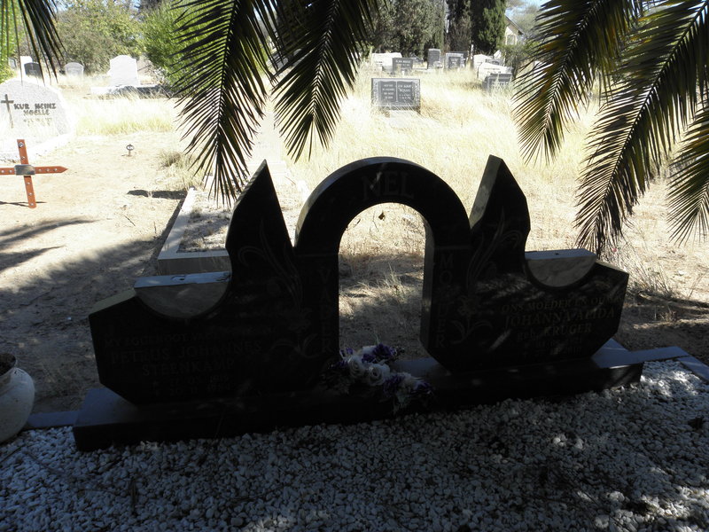 NEL Petrus Johannes Steenkamp 1919-1984 &amp; Johanna Alida KRUGER 1921-2010