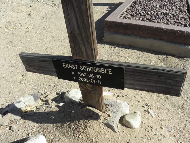 SCHOONBEE Ernst 1947-2002