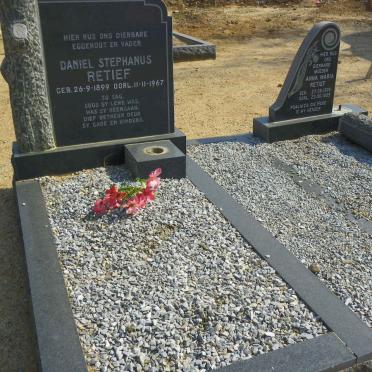 RETIEF Daniel Stephanus 1899-1967 &amp; Anna Maria 1905-1995