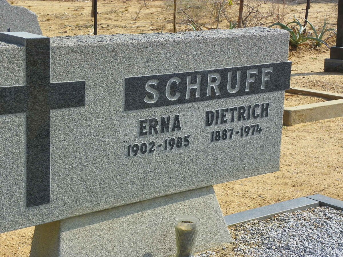 SCHRUFF Dietrich 1887-1974 &amp; Erna 1902-1985