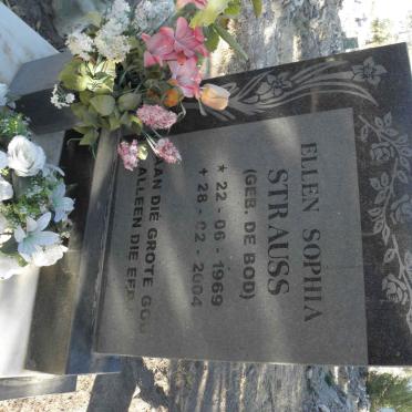 STRAUSS Ellen Sophia, de nee DE BOD 1969-2004