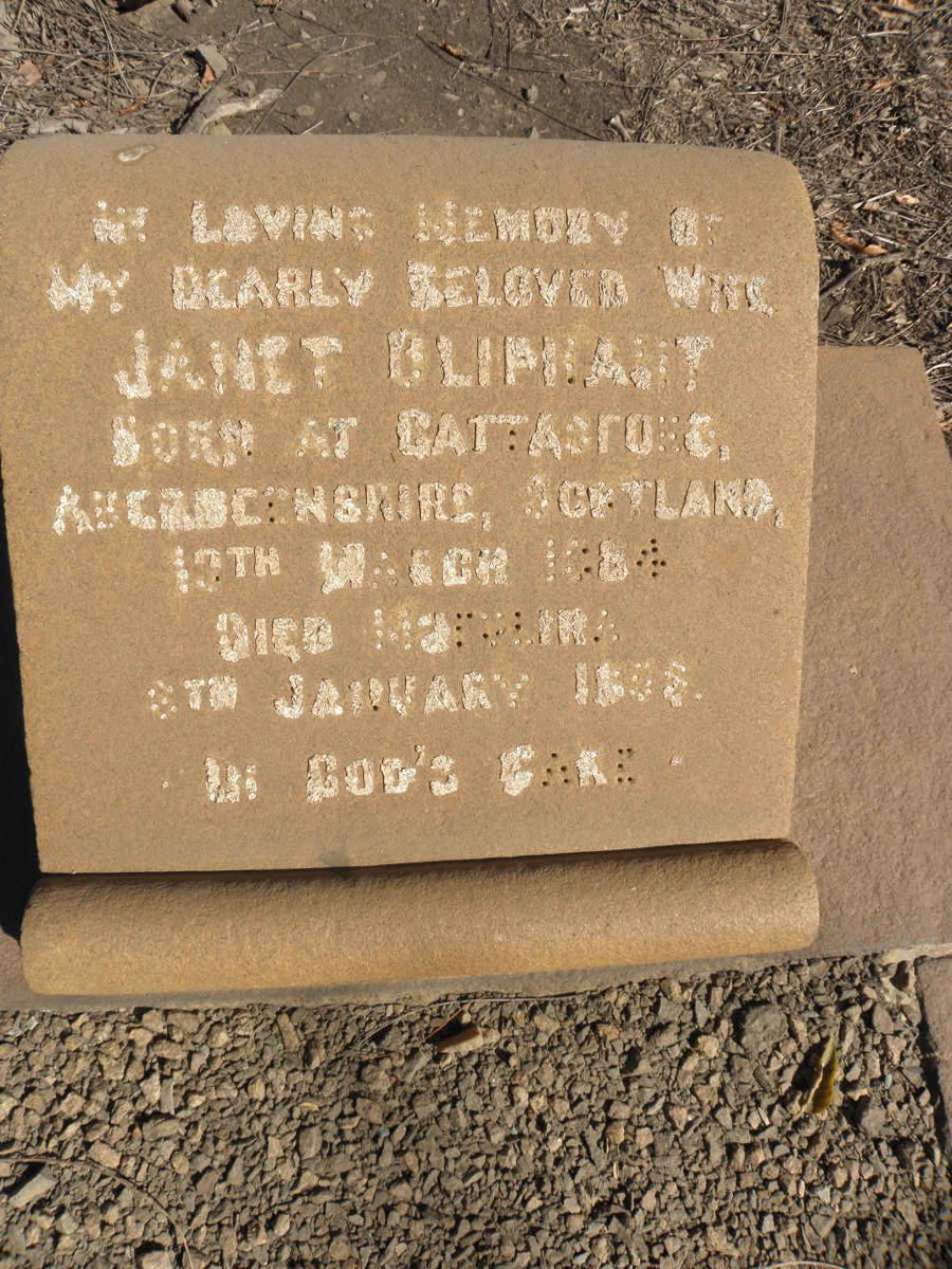 OLIPHANT Janet 1884-?