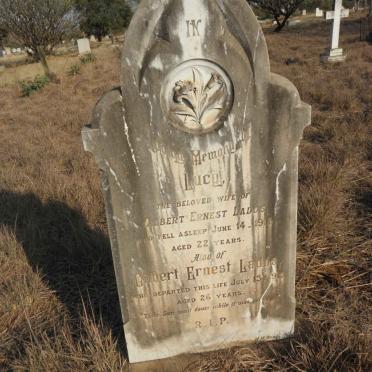 L - Vanne :: Surnames - L