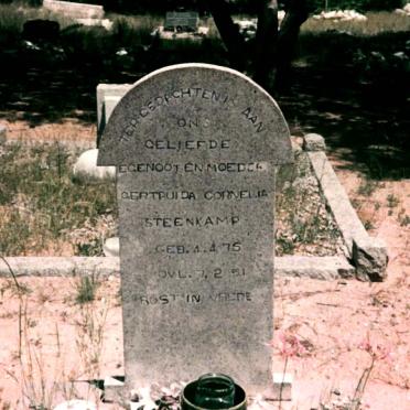 STEENKAMP Gertruida Cornelia nee LOURENS 1875-1951